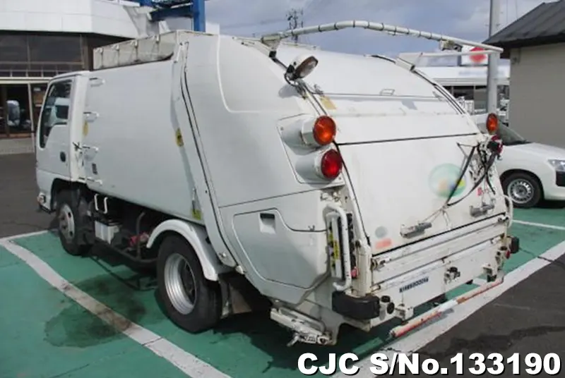 2010 Isuzu / Elf Stock No. 133190