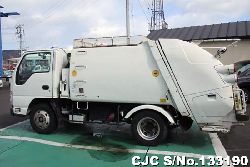 2010 Isuzu / Elf Stock No. 133190