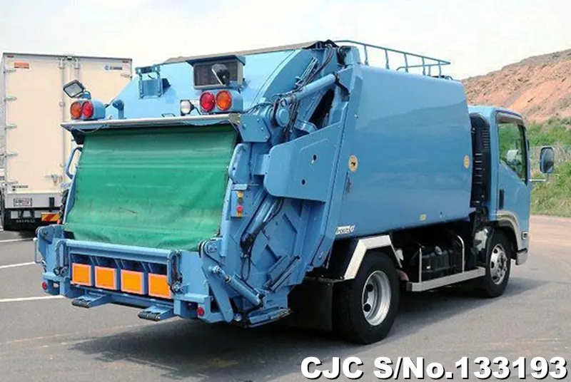 2010 Isuzu / Elf Stock No. 133193