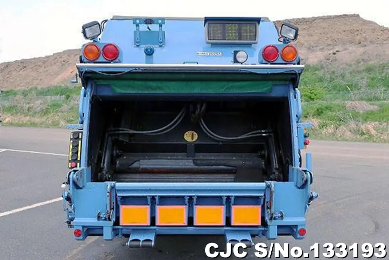 2010 Isuzu / Elf Stock No. 133193