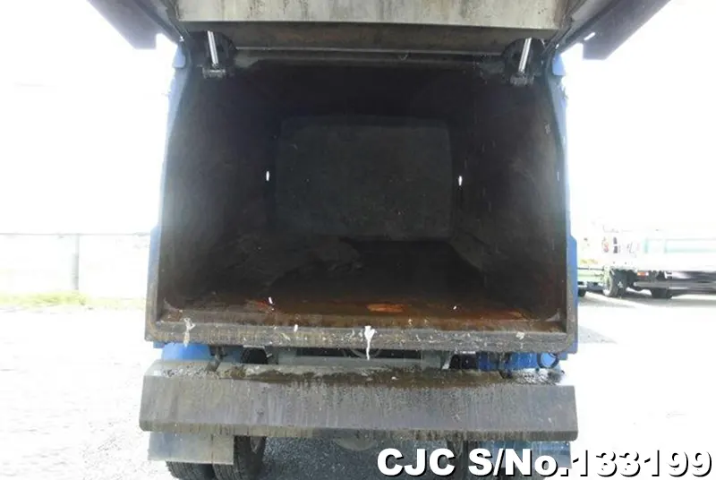 2010 Nissan / Condor Stock No. 133199