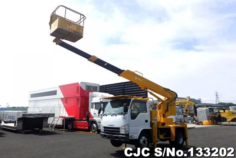 2010 Isuzu / Elf Stock No. 133202