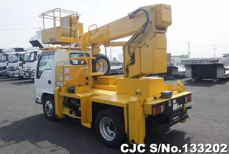 2010 Isuzu / Elf Stock No. 133202