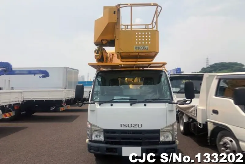 2010 Isuzu / Elf Stock No. 133202