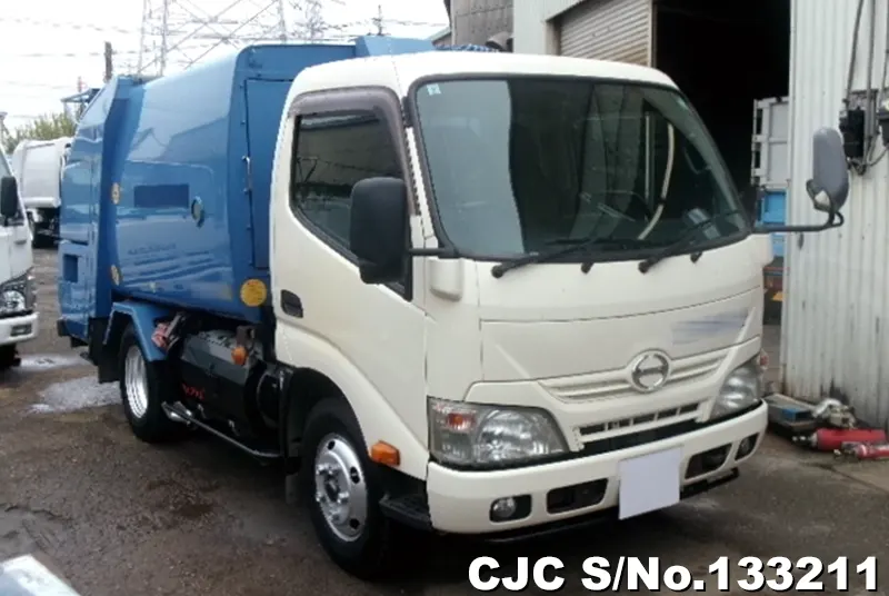 2013 Hino / Dutro Stock No. 133211