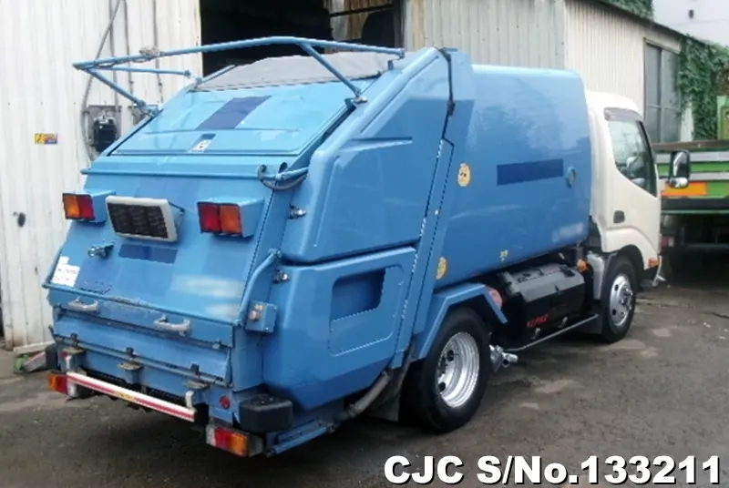 2013 Hino / Dutro Stock No. 133211