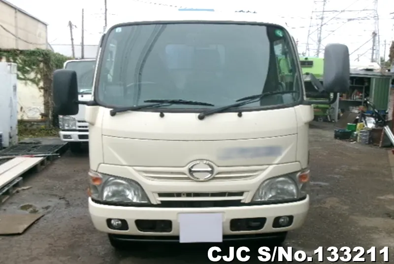 2013 Hino / Dutro Stock No. 133211