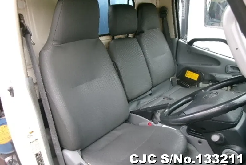 2013 Hino / Dutro Stock No. 133211