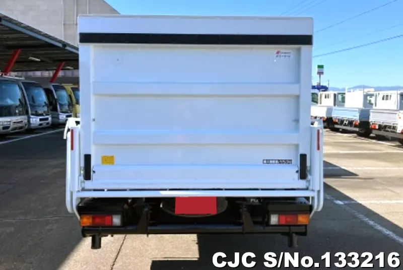 2017 Mitsubishi / Canter Stock No. 133216