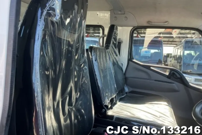 2017 Mitsubishi / Canter Stock No. 133216