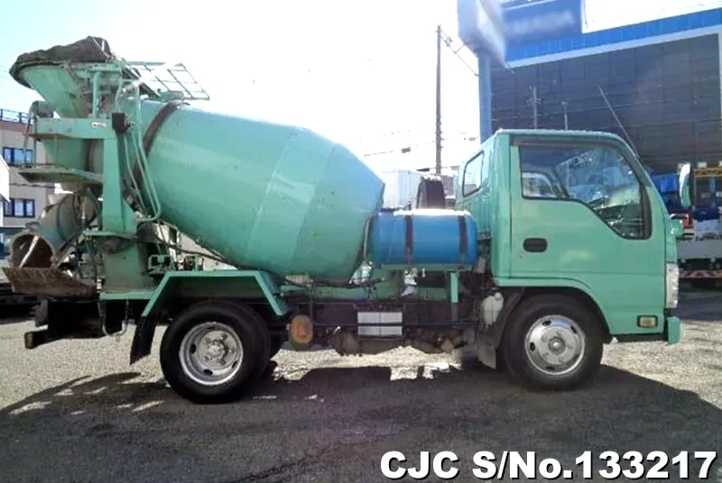 2010 Isuzu / Elf Stock No. 133217