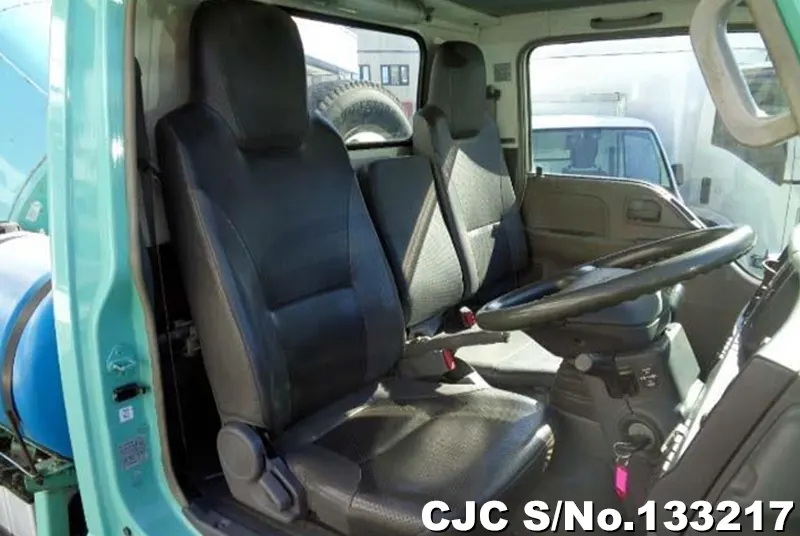 2010 Isuzu / Elf Stock No. 133217