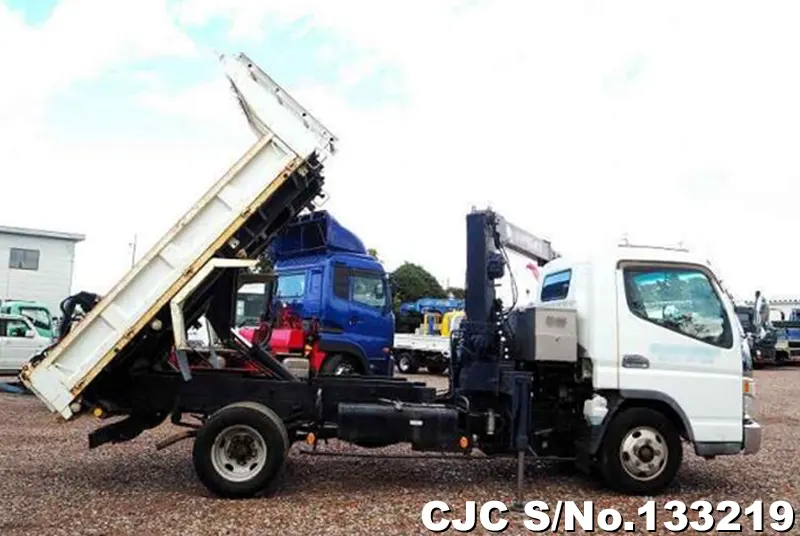 2004 Mitsubishi / Canter Stock No. 133219
