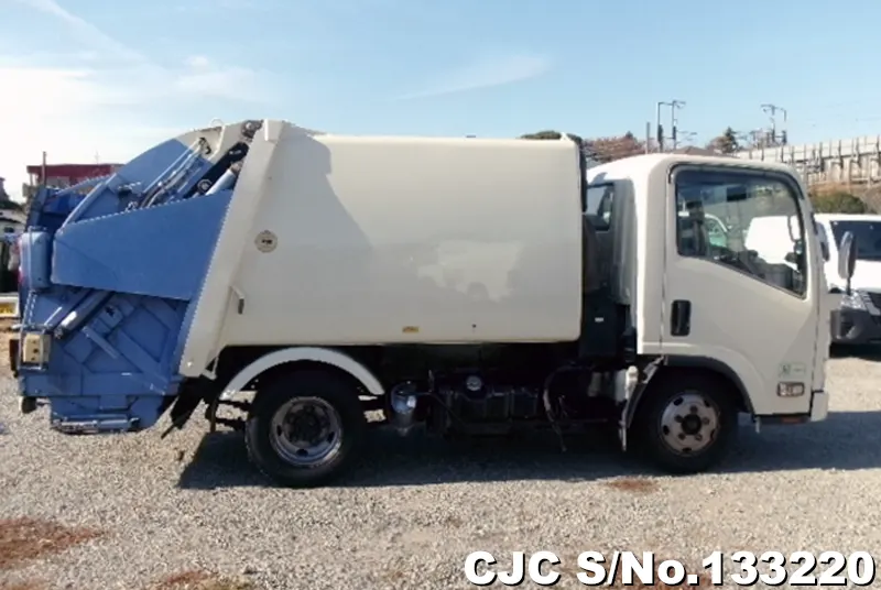 2009 Isuzu / Elf Stock No. 133220