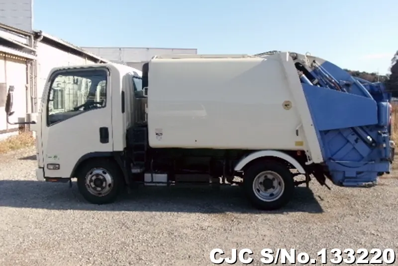2009 Isuzu / Elf Stock No. 133220