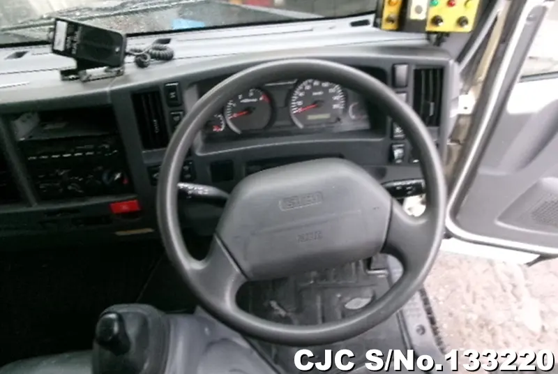 2009 Isuzu / Elf Stock No. 133220