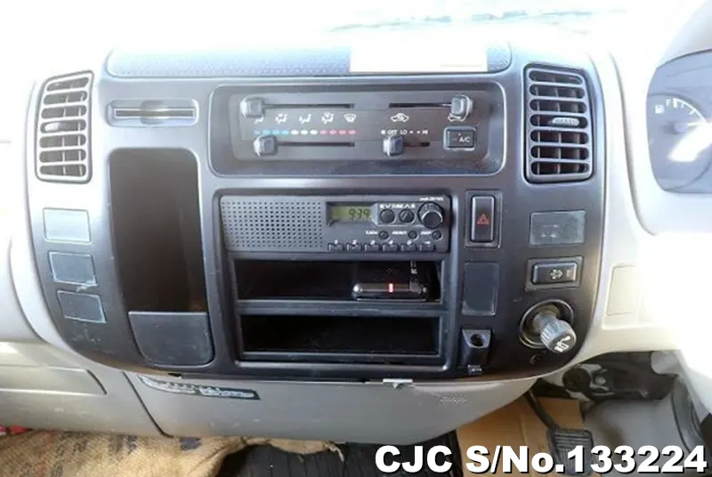 2010 Hino / Dutro Stock No. 133224