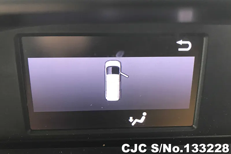 2018 Toyota / Voxy Stock No. 133228