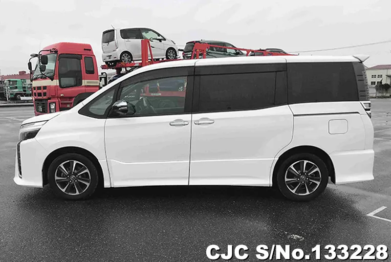 2018 Toyota / Voxy Stock No. 133228