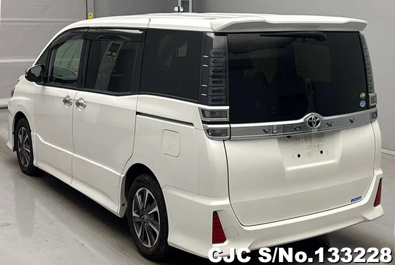 2018 Toyota / Voxy Stock No. 133228