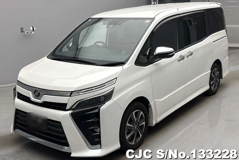 2018 Toyota / Voxy Stock No. 133228