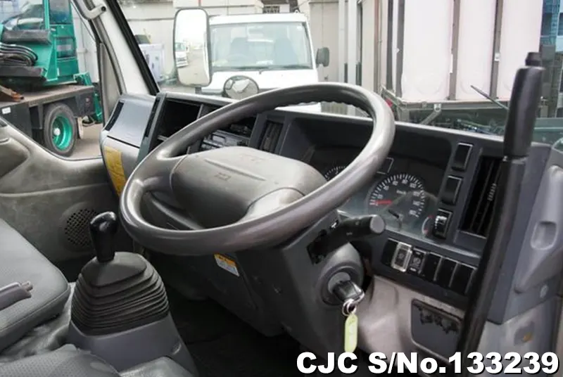 2009 Isuzu / Elf Stock No. 133239