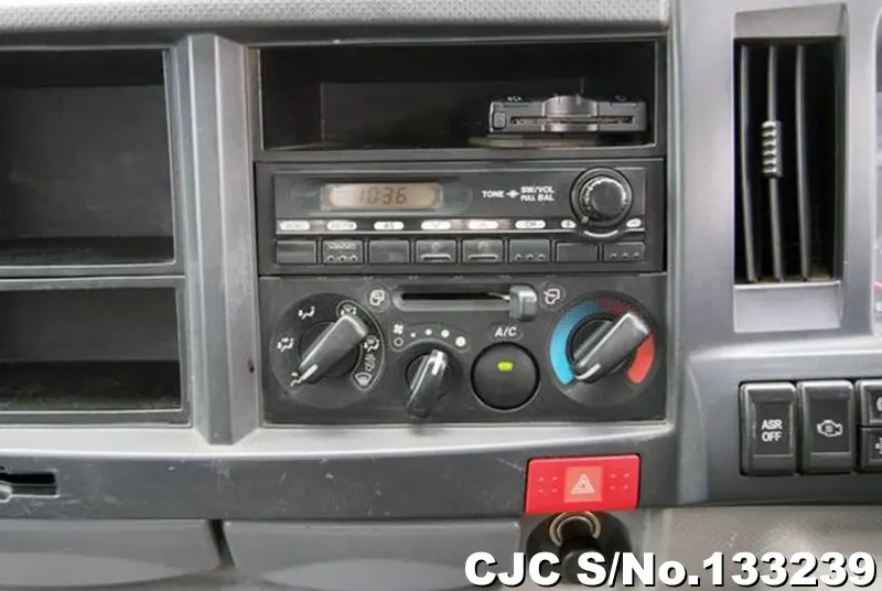 2009 Isuzu / Elf Stock No. 133239