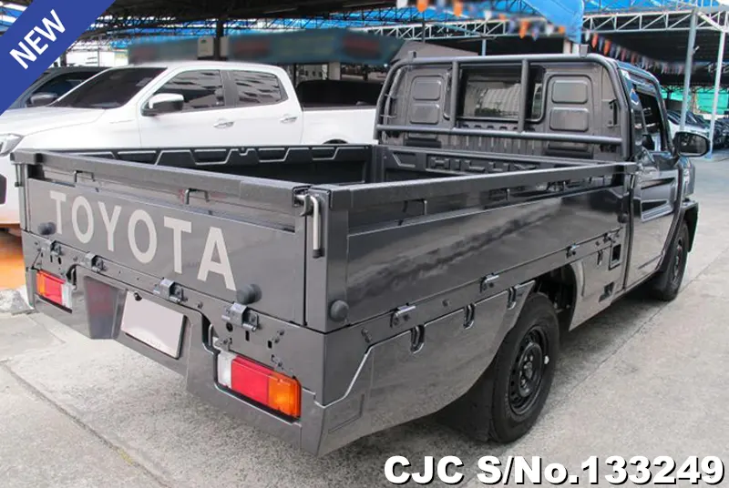 Toyota Hilux in Gray for Sale Image 2