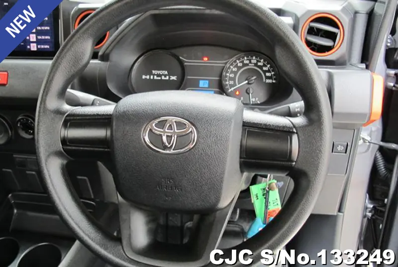 2025 Toyota / Hilux / Champ Stock No. 133249