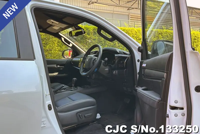 2025 Toyota / Hilux / Revo Rocco Stock No. 133250