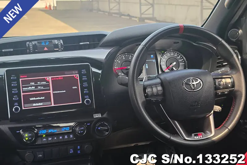 2023 Toyota / Hilux / Revo Stock No. 133252