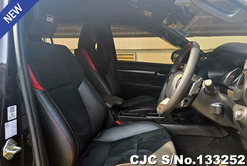 2023 Toyota / Hilux / Revo Stock No. 133252