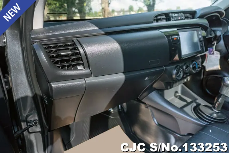 2020 Toyota / Hilux / Revo Stock No. 133253
