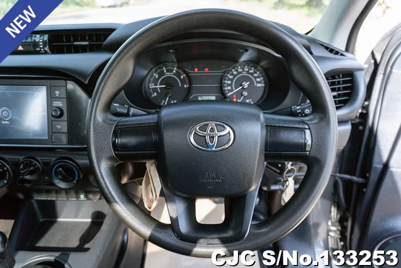 Toyota Hilux in Gray for Sale Image 11