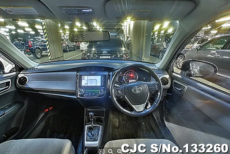 2013 Toyota / Corolla Axio Stock No. 133260