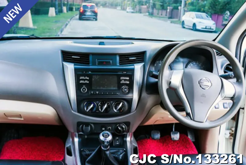 2019 Nissan / Navara Stock No. 133261