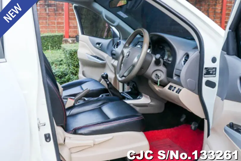 2019 Nissan / Navara Stock No. 133261