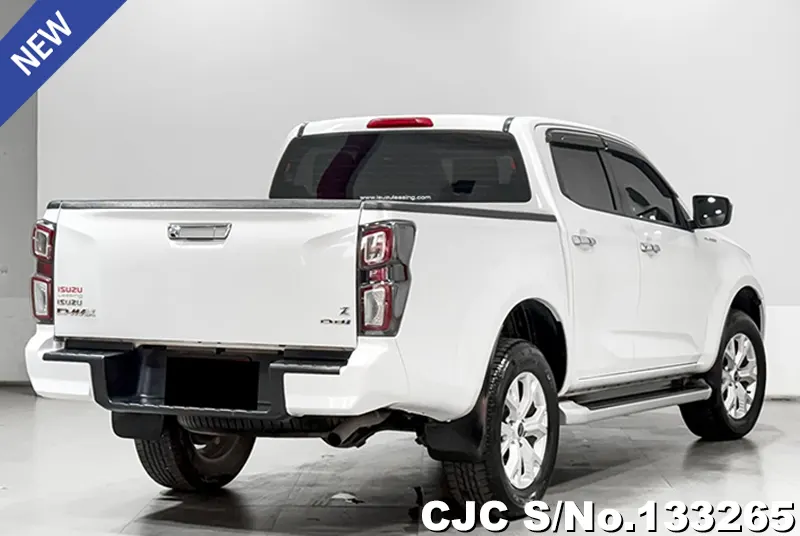 Isuzu D-Max in White for Sale Image 1