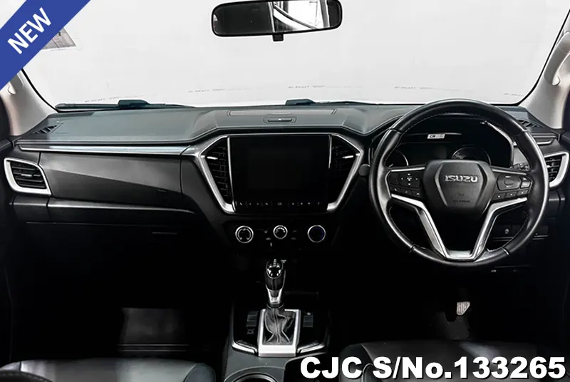 Isuzu D-Max in White for Sale Image 5