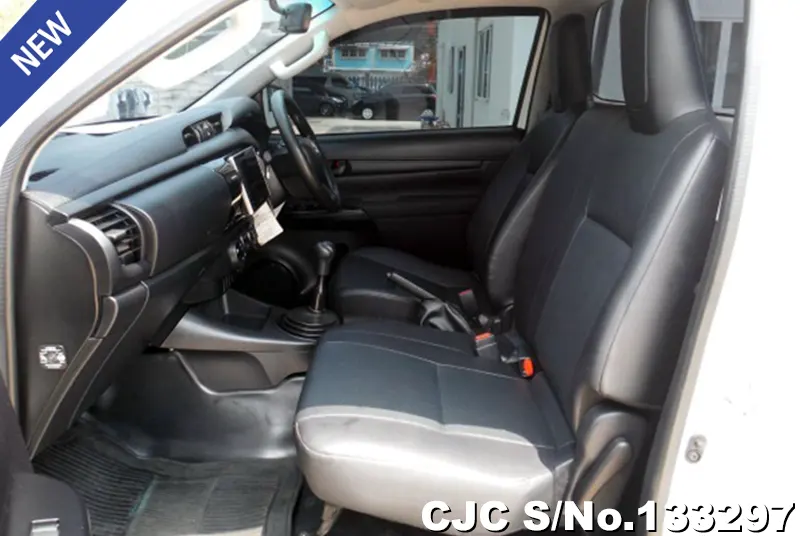 2020 Toyota / Hilux / Revo Stock No. 133297