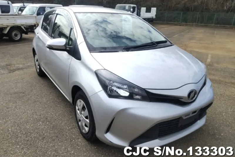 2016 Toyota / Vitz Stock No. 133303