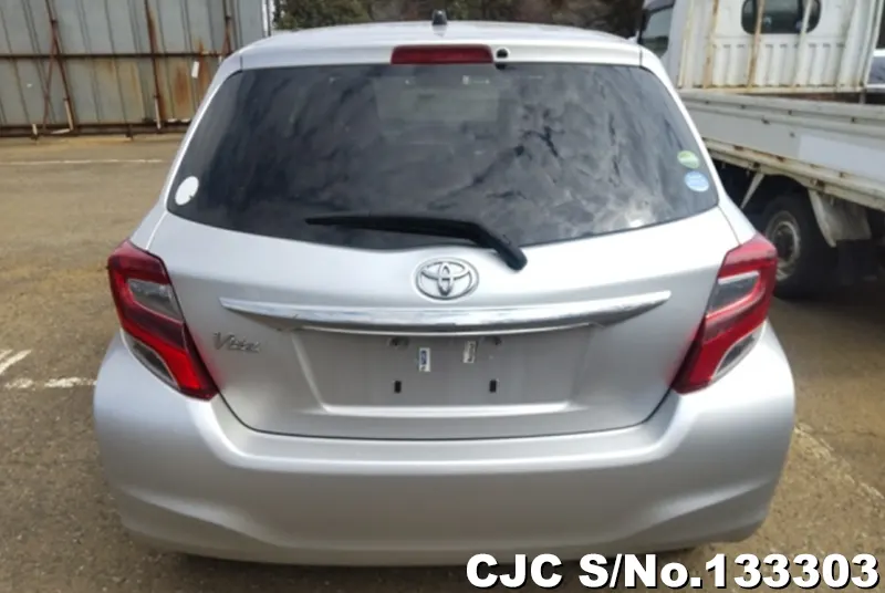 2016 Toyota / Vitz Stock No. 133303