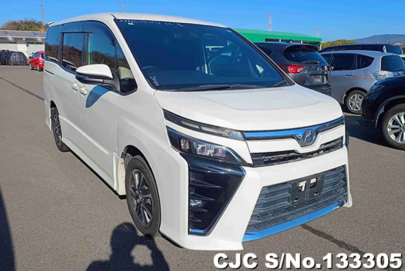 2017 Toyota / Voxy Stock No. 133305