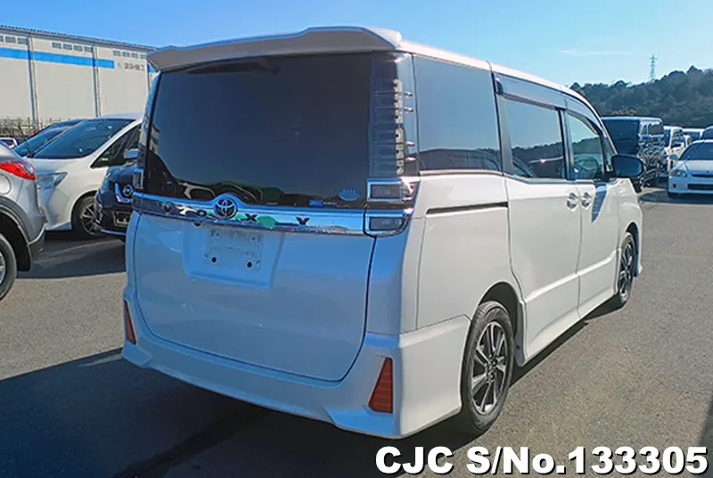 2017 Toyota / Voxy Stock No. 133305