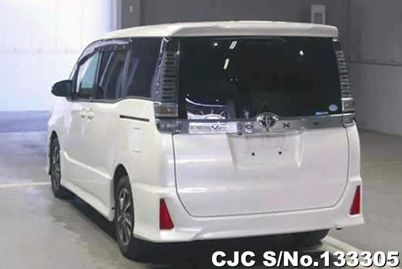 2017 Toyota / Voxy Stock No. 133305