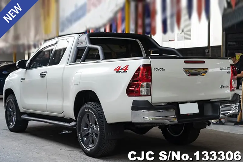 2017 Toyota / Hilux / Revo Stock No. 133306