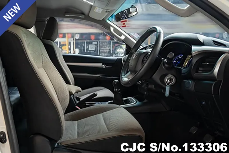 2017 Toyota / Hilux / Revo Stock No. 133306