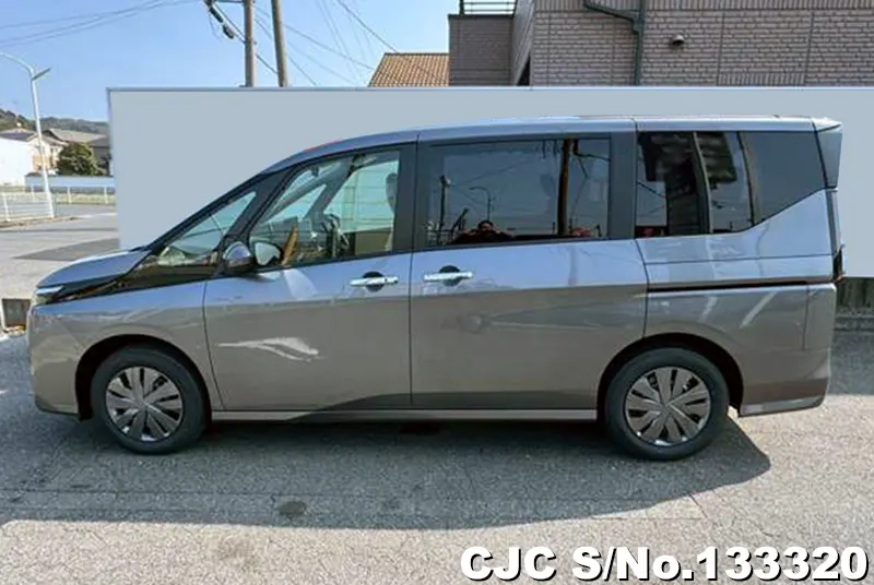 2026 Nissan / Serena Stock No. 133320