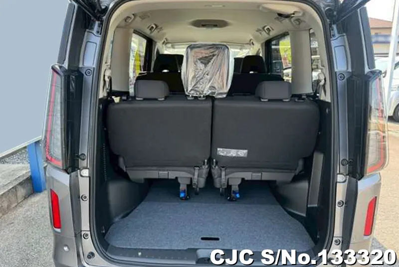 2026 Nissan / Serena Stock No. 133320