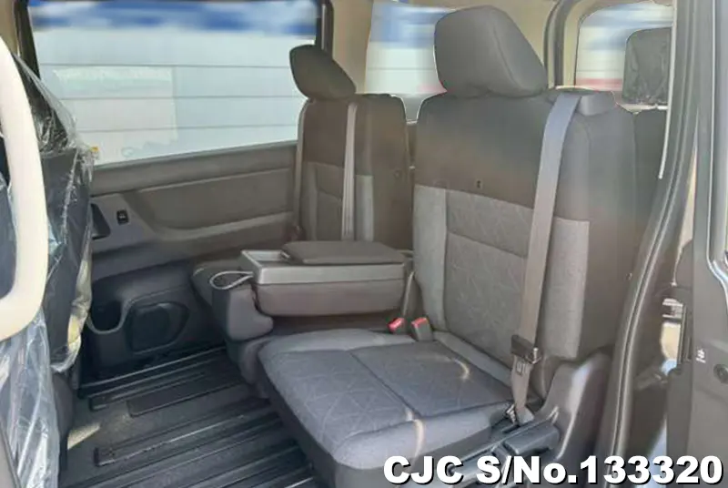 2026 Nissan / Serena Stock No. 133320